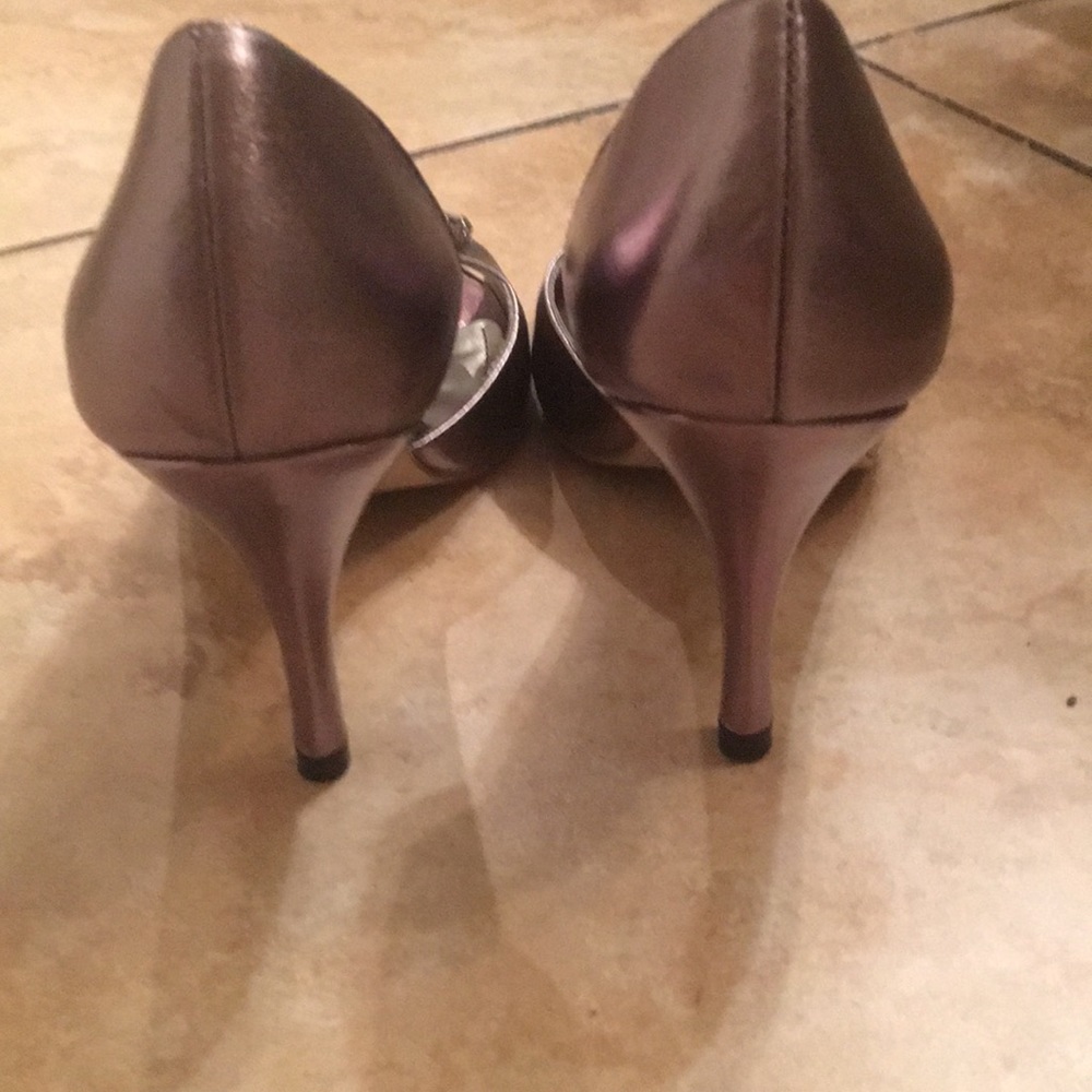 High heals - Picture 3 of 5